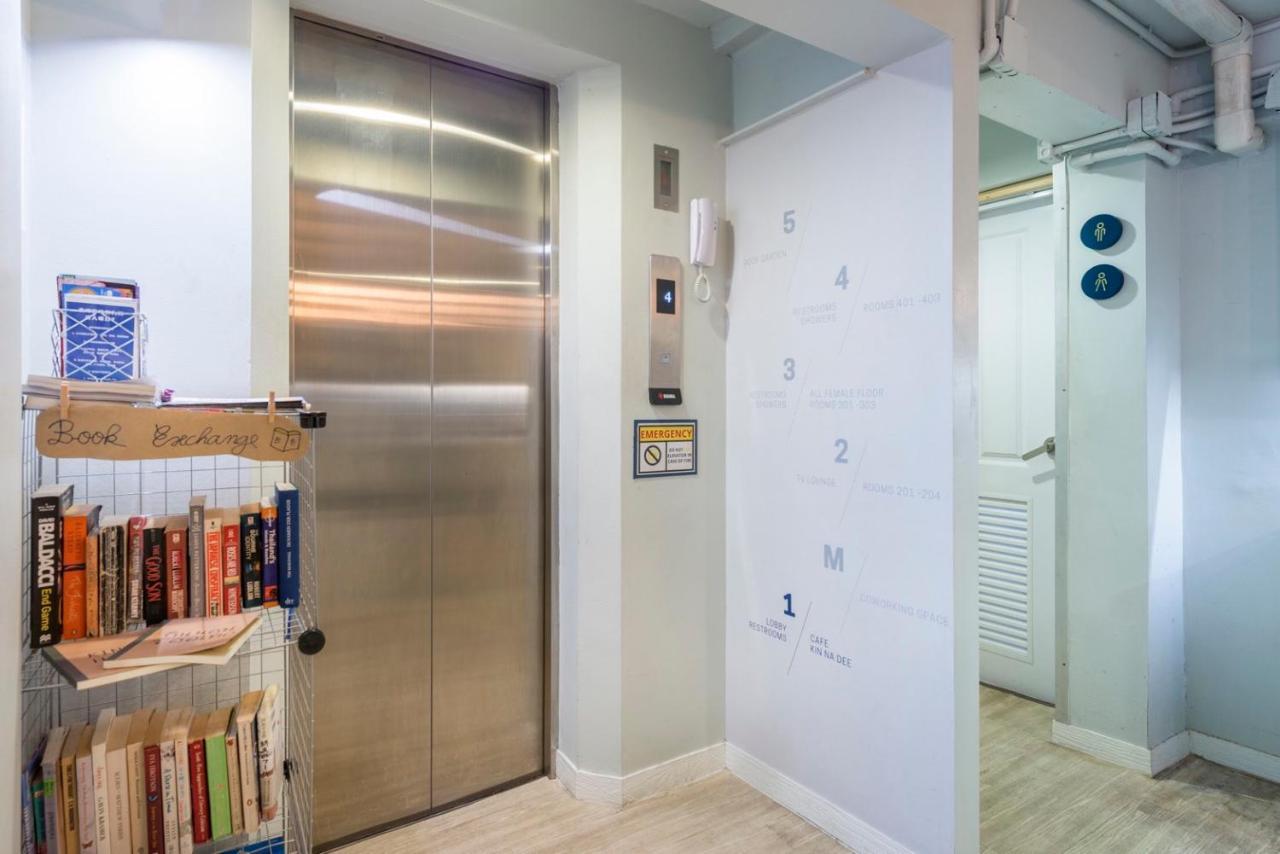 Kinnon Deluxe Hostel Coworking Cafe Банкок Екстериор снимка