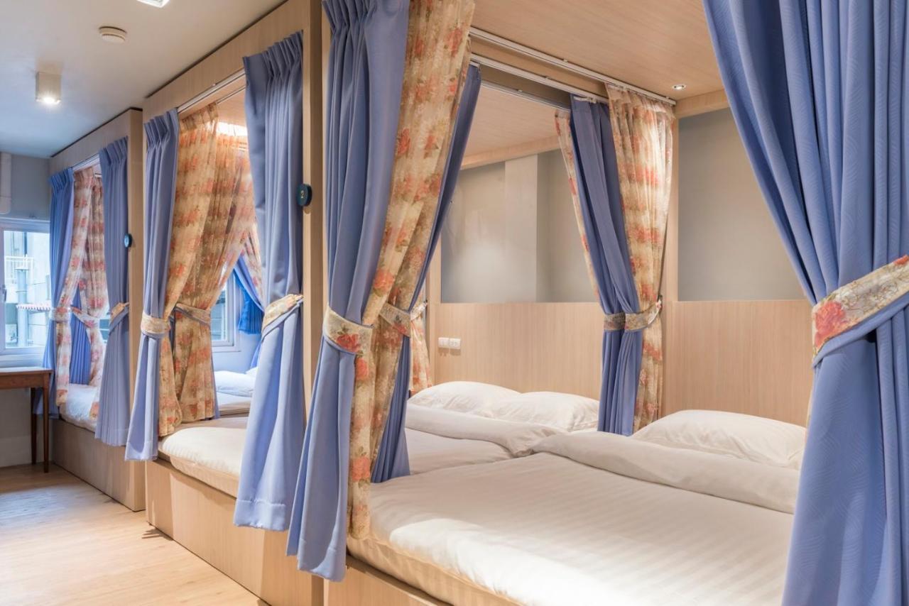 Kinnon Deluxe Hostel Coworking Cafe Банкок Екстериор снимка