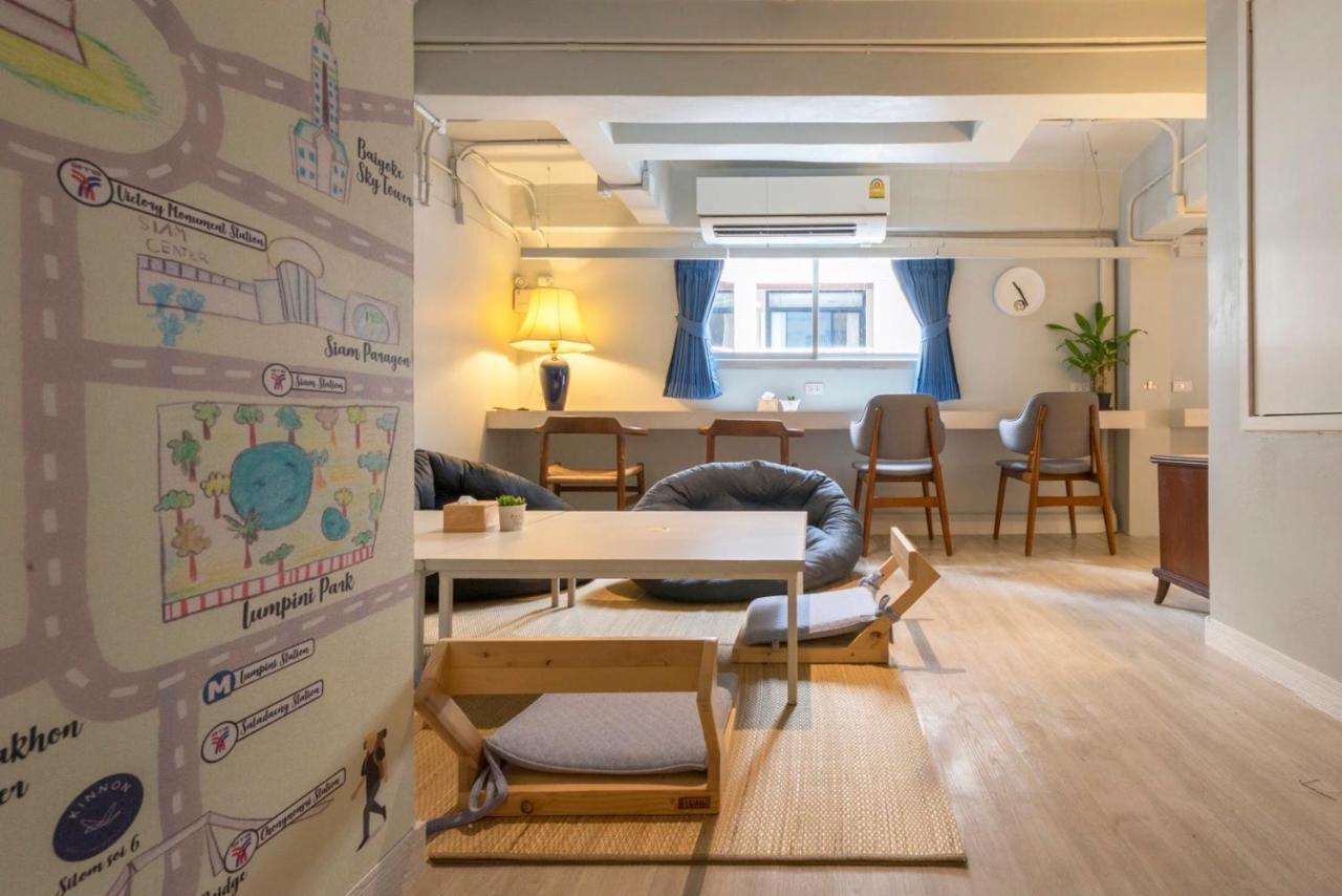 Kinnon Deluxe Hostel Coworking Cafe Банкок Екстериор снимка
